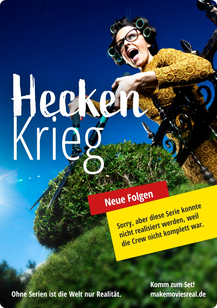 Plakat einer fiktiven Serie mit einer Frau beim Heckenschneiden und Hinweis, dass die Serie wegen fehlender Crew nicht realisiert werden konnte